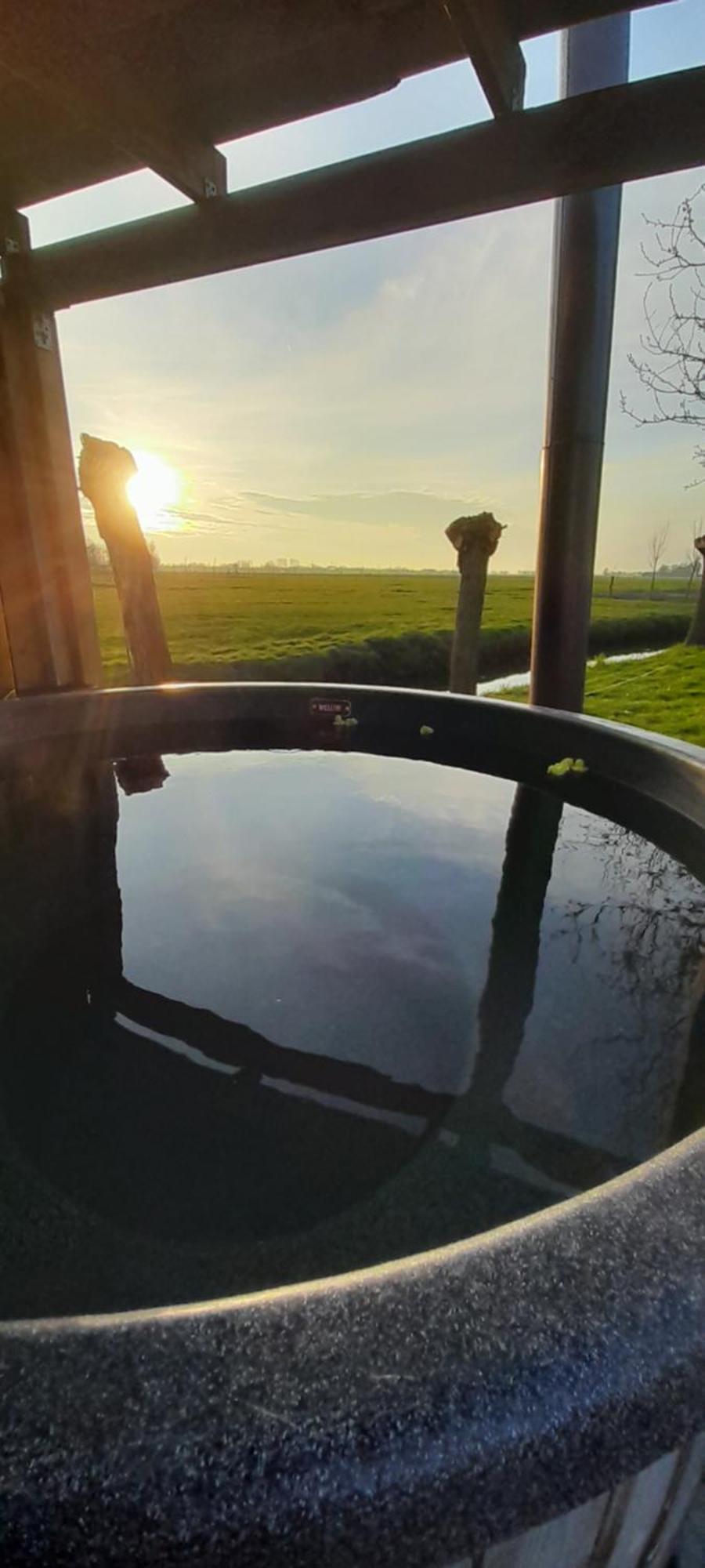 Stacaravan Op De Paardenboerderij Sneek Kültér fotó